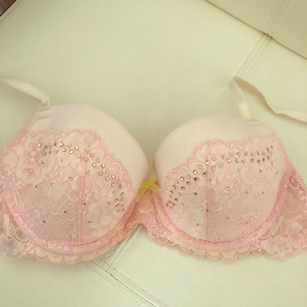 Victoria’s Secret bra
